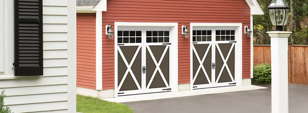 Eastman E-21, 9’ x 8’, Moka Brown doors and Ice White overlays, 8 lite Panoramic windows